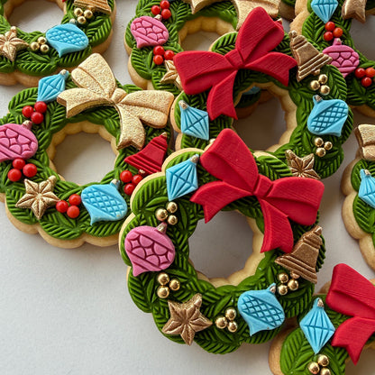 Single_Christmas_Wreath_by_Lorena_s_Sweets_06