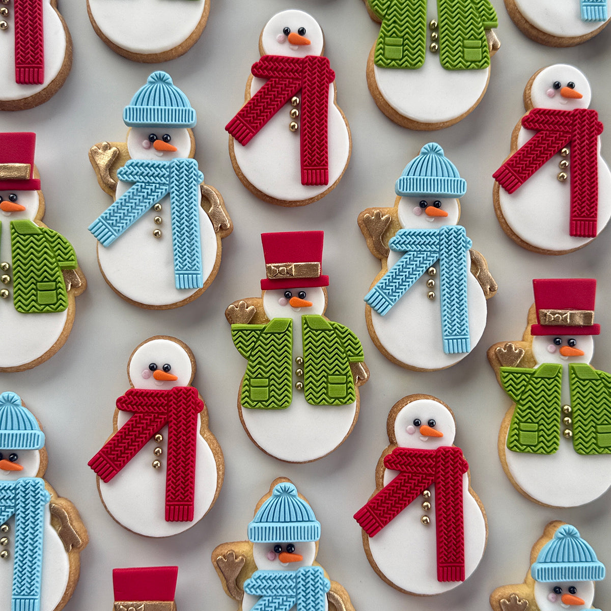 Single_Snowman_by_Lorena_s_Sweets