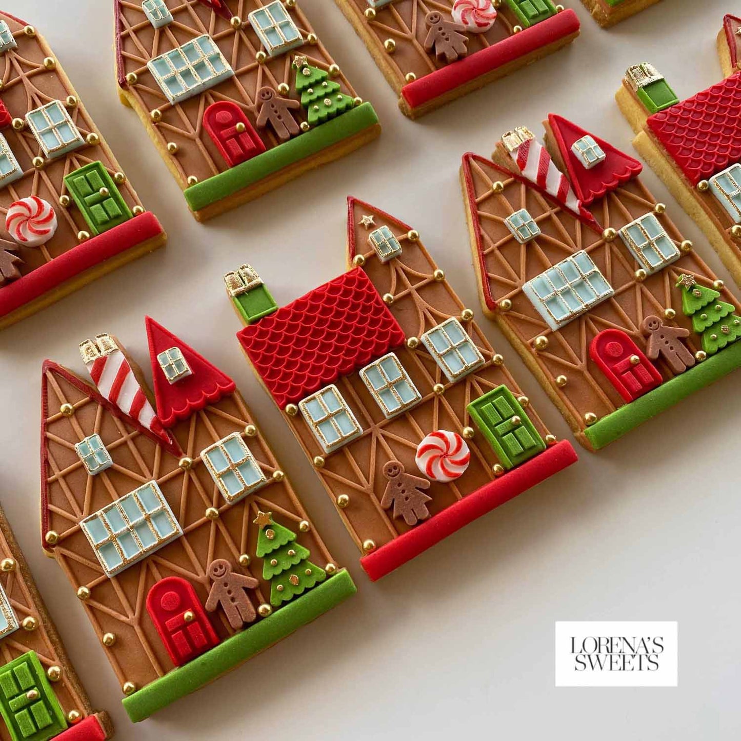 GINGERBREAD HOUSES